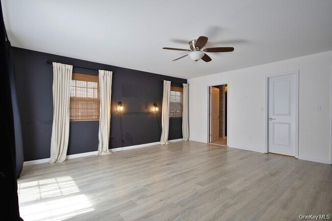 Building Photo - 346 Angelo Dr