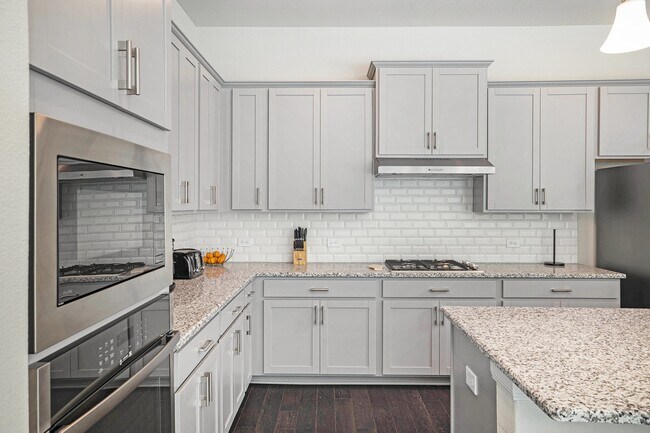 Building Photo - 206 Liatris Ct
