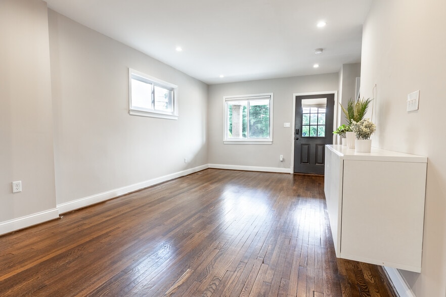Main Floor-Living Room - 3922 E Capitol St NE