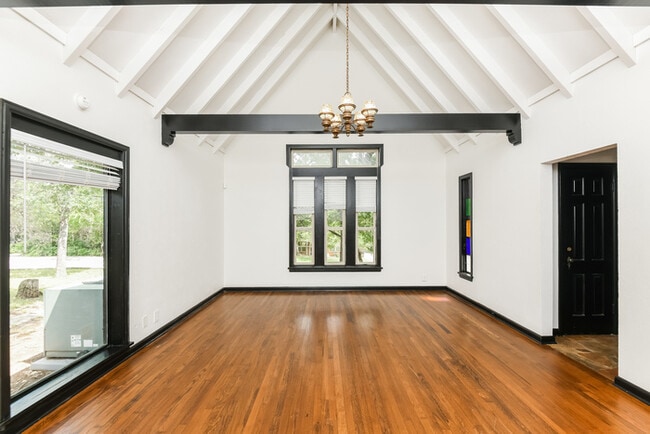 Building Photo - Spacious 3-Bedroom Home in Fort Worth, TX