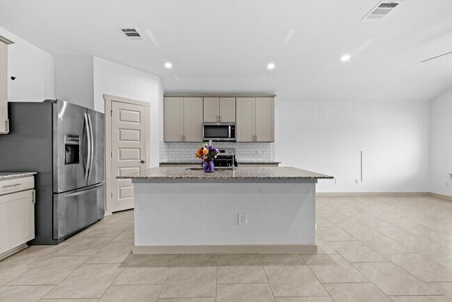 Building Photo - 4903 Pne Hvn Ln