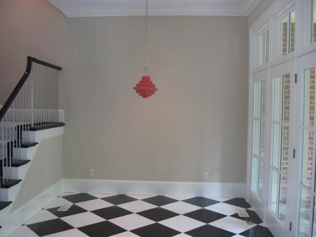 Building Photo - 4 Story Townhome in Greensboro NC