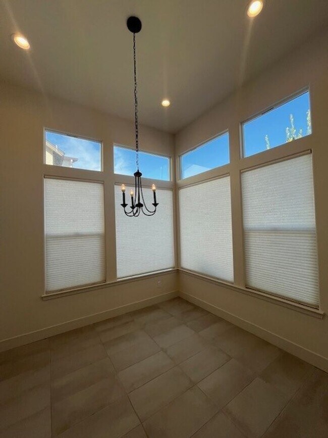 Building Photo - Coming Soon!