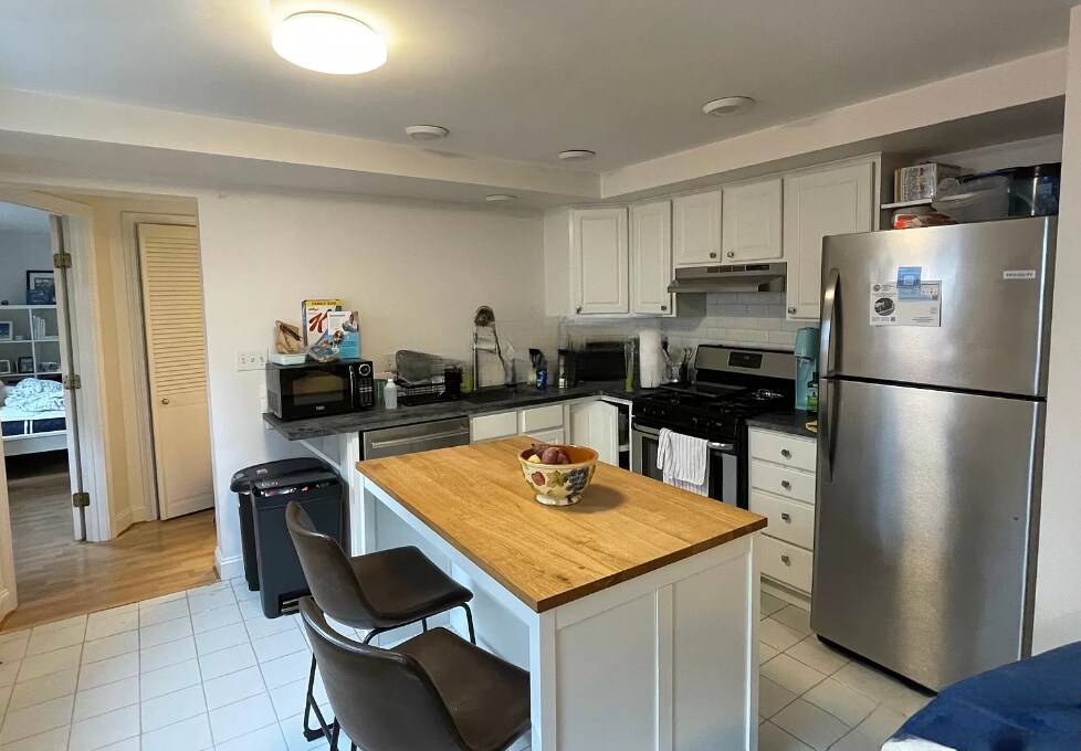 Building Photo - 159 Auburn St