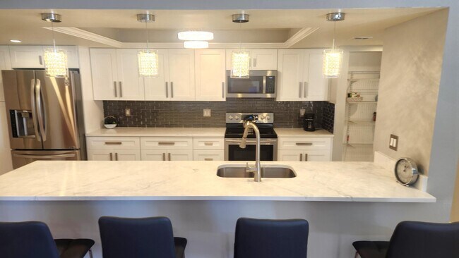 Building Photo - 950 Egret Cir