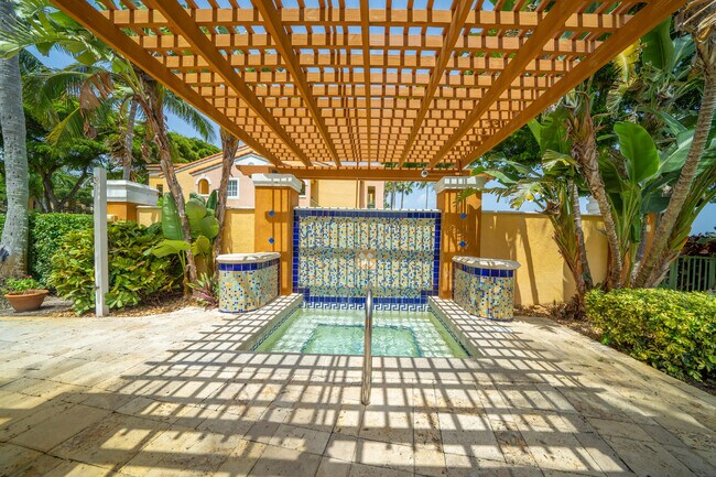 Building Photo - 167 Yacht Club Way