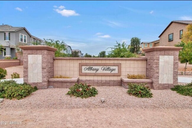 Building Photo - Lovely 3Bedroom/ 2.5 Bath Mesa Home!