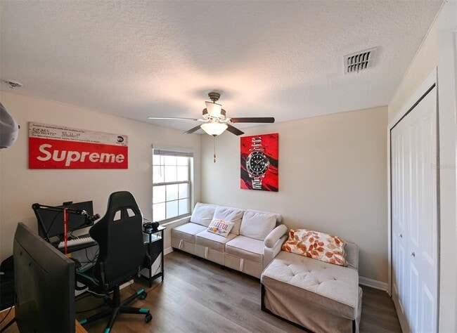 Building Photo - 736 Royal Empress Dr