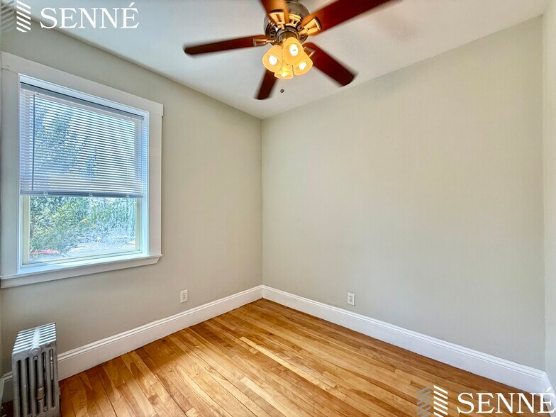 Building Photo - 5 Sherborn Ct