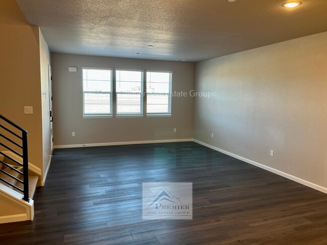 Building Photo - 1545 Spring Water Point