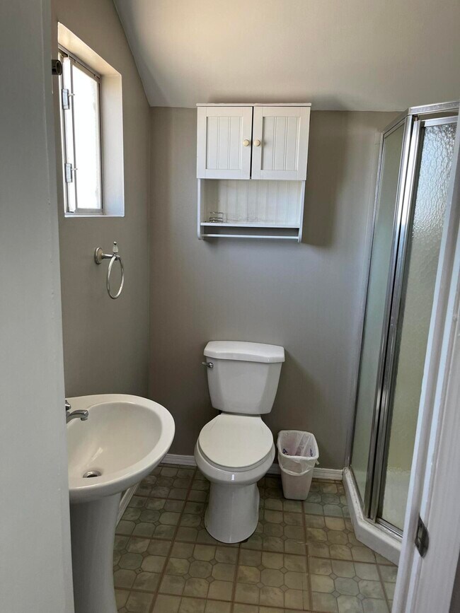 Building Photo - 5530 Venezuela Rd