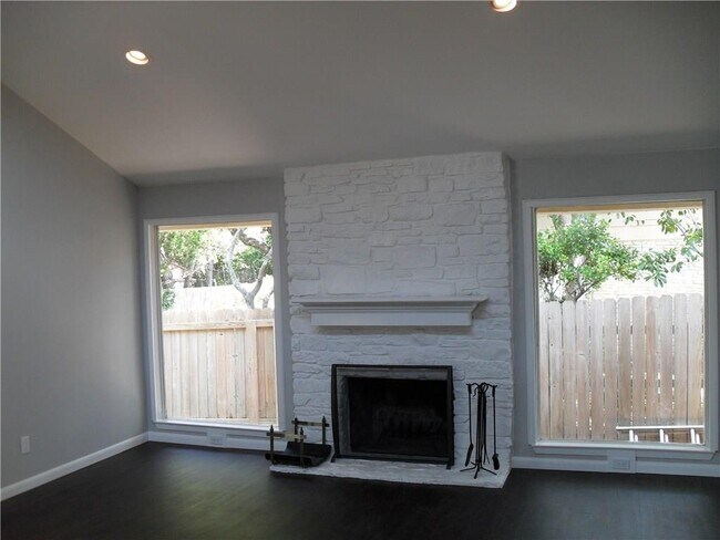 Building Photo - 4804 Greystone Dr