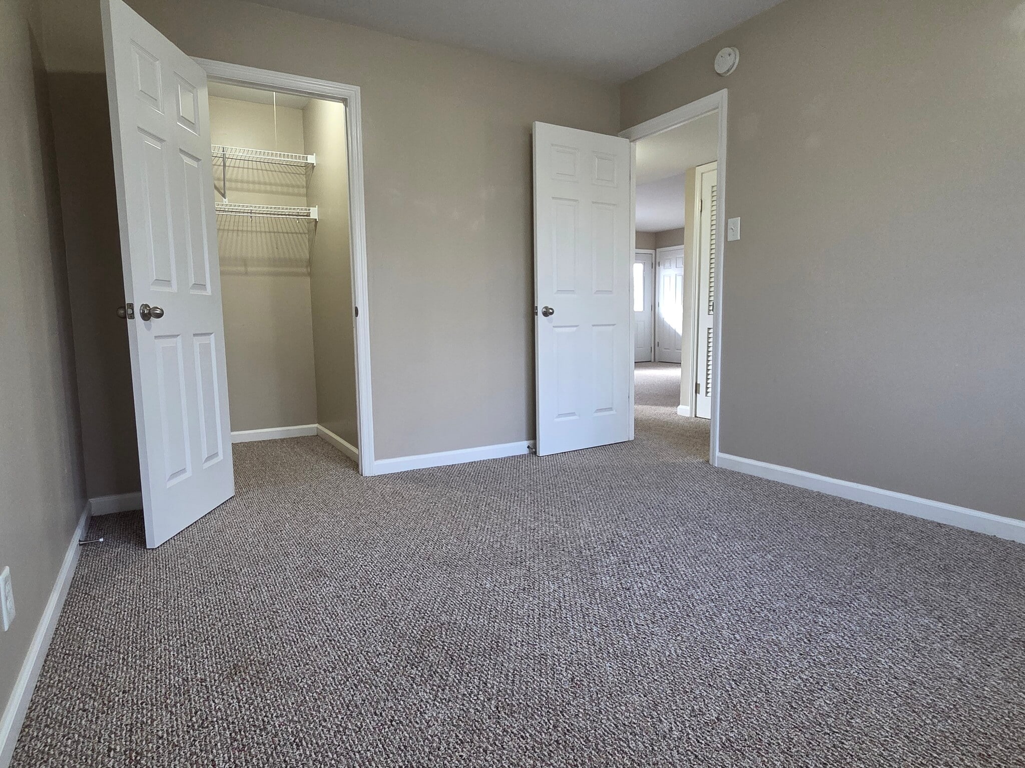 Building Photo - 5526 Humbert Rd