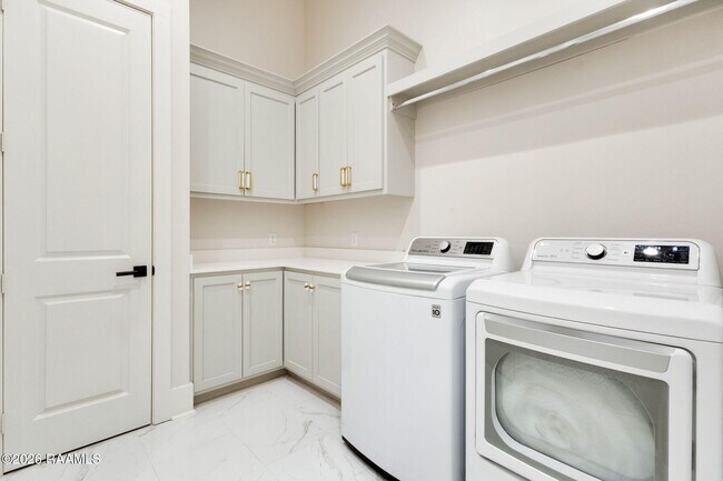 Building Photo - 103 Grand Oak Dr