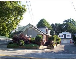 Primary Photo - 919 Powell Ave