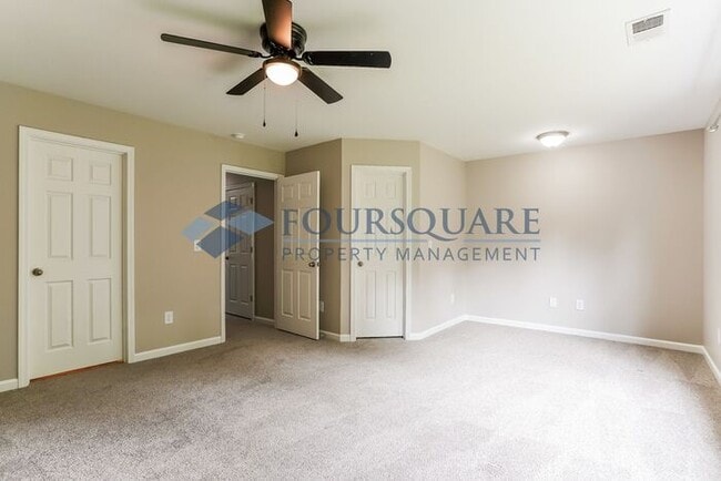 Building Photo - Townhome | Back Patio | Single -Car Garage...