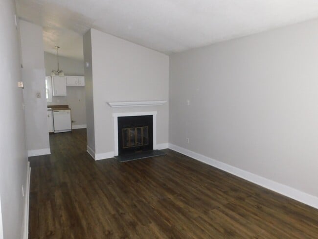 Building Photo - Charming Duplex in Havelock