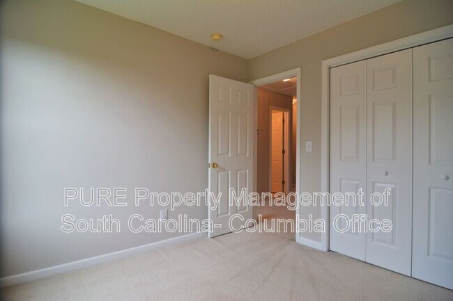 Building Photo - 210 Kingston Forest Dr