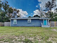 Building Photo - Beautiful 3 Beds 2 Baths Home in East Tampa!