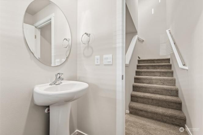 Building Photo - 1478 SW Pendleton Way