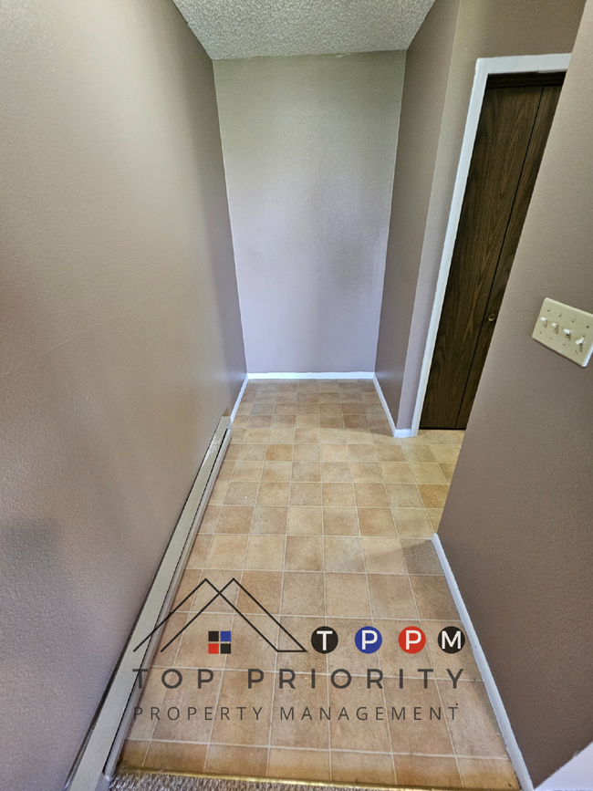 Building Photo - 1 Bedroom | 1 Bathroom Unit in Dysart Avai...