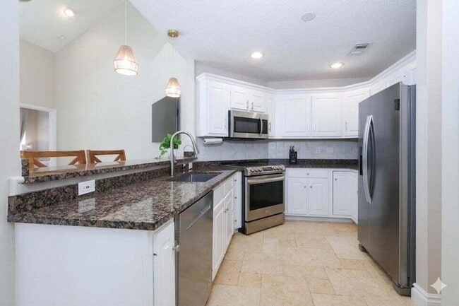 Building Photo - 400 Seaside Ln