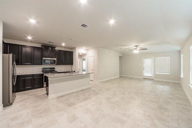 Building Photo - 24907 Prairie Briar Cir