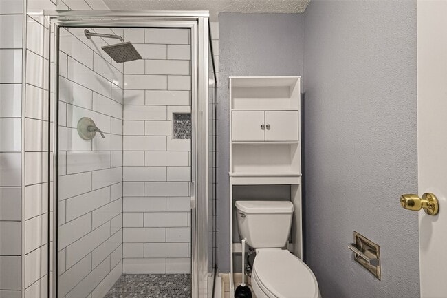 Building Photo - 16219 Rill Ln