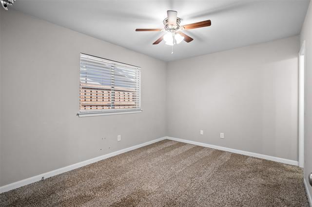 Building Photo - 810 Longbeach Dr