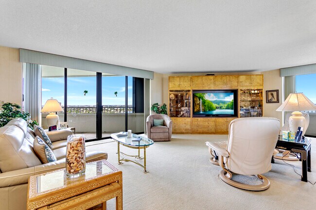 Building Photo - 5070 N Ocean Dr