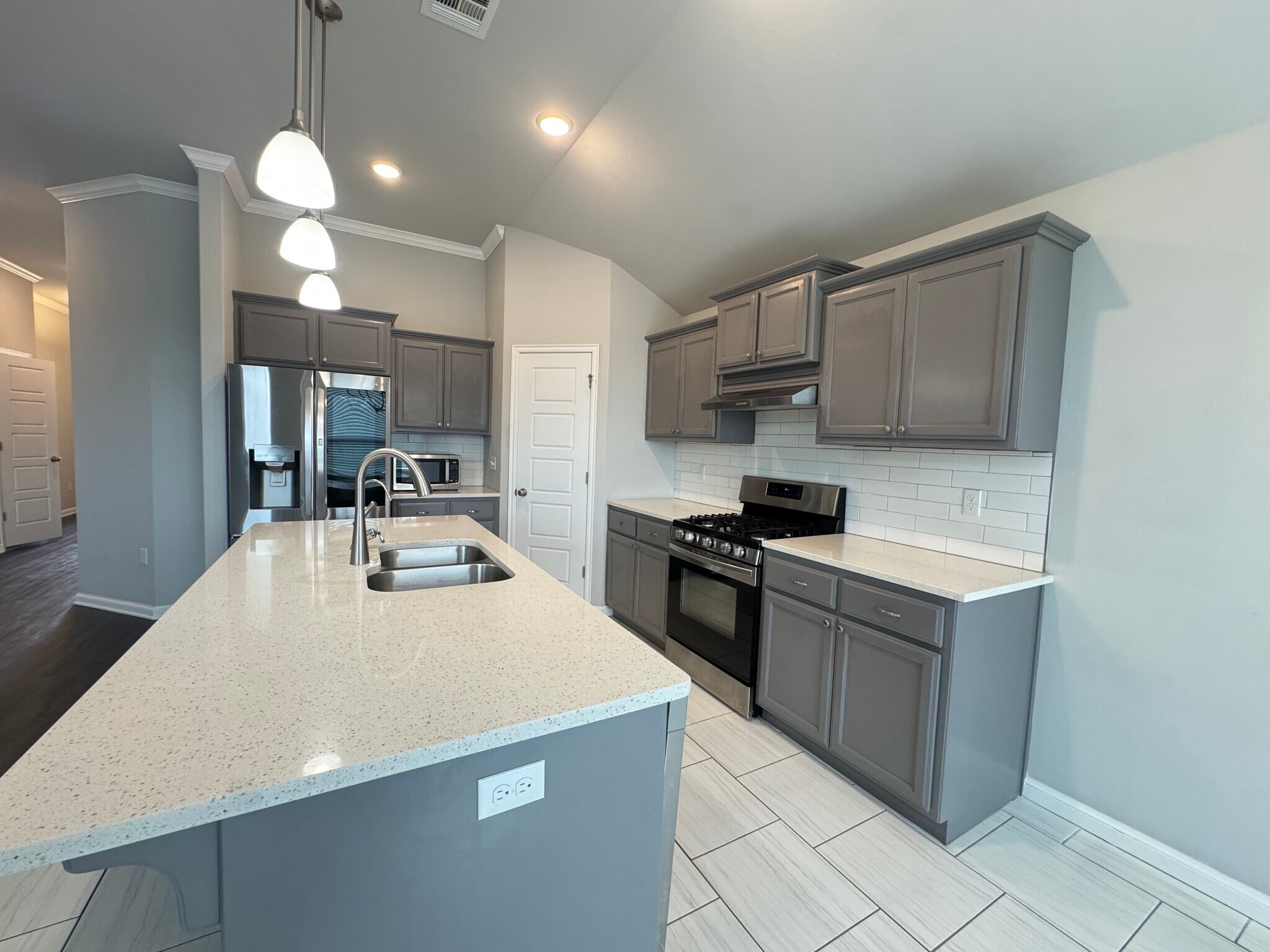 Building Photo - 9104 SW 47th St