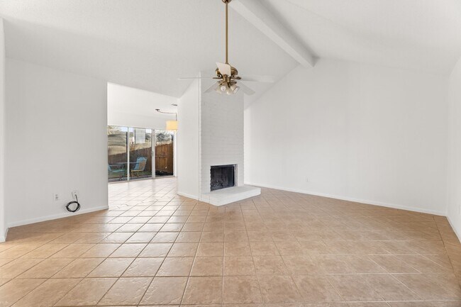 Building Photo - 3932 Frontier Dr