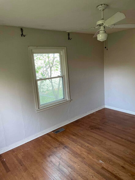 Building Photo - 101 E Haddock St