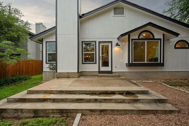 Building Photo - 7302 Potters Trail