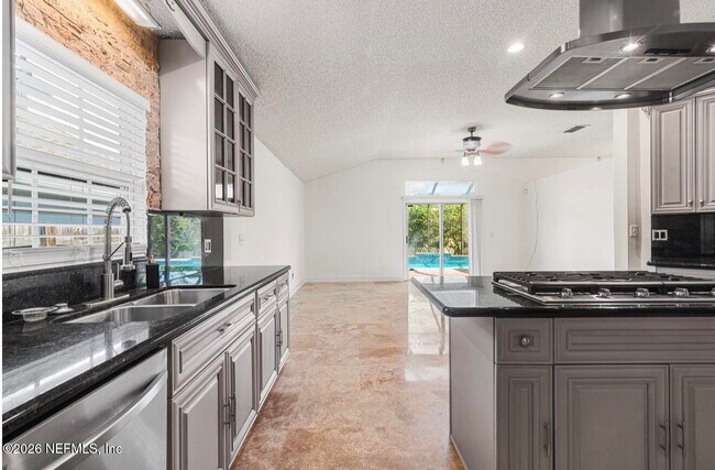 Building Photo - 2471 Coachman Lakes Dr