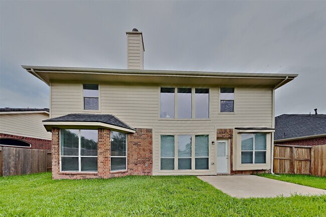 Building Photo - 6714 Village Bridge Dr