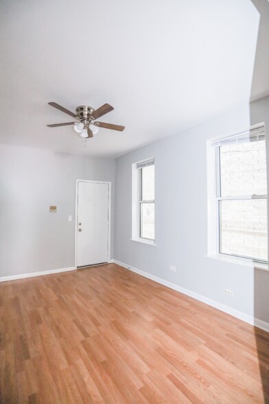 Building Photo - 2143 Belmont