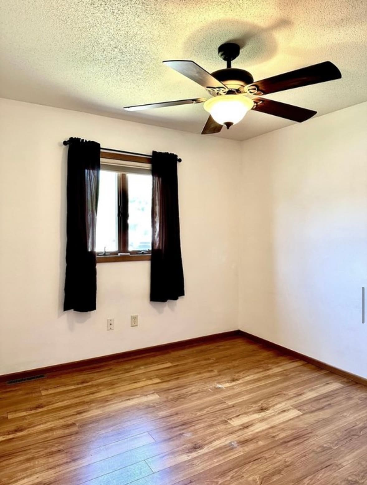 Bedroom 2 - 1710 Onalaska Ave