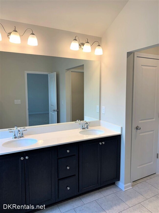Building Photo - 3 br, 2.5 bath House - 1518 Ashbrooke Trace