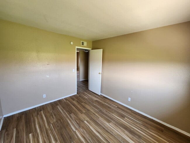 Building Photo - 4796 Nova Ln