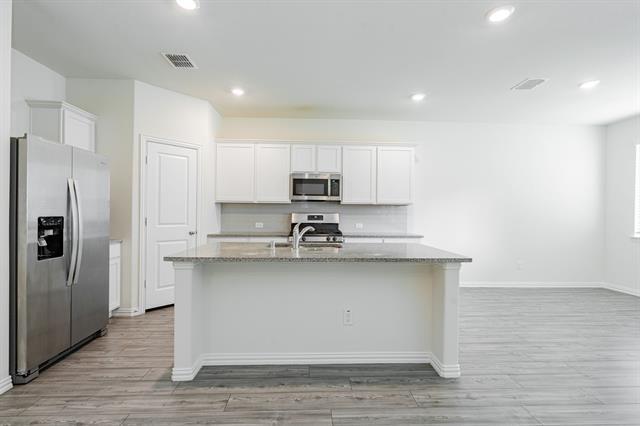 Building Photo - 624 Beltrand Ln