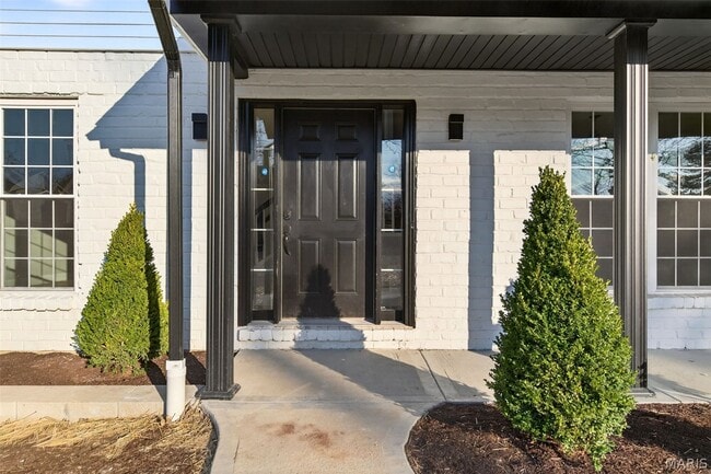 Building Photo - 264 Braeshire Dr