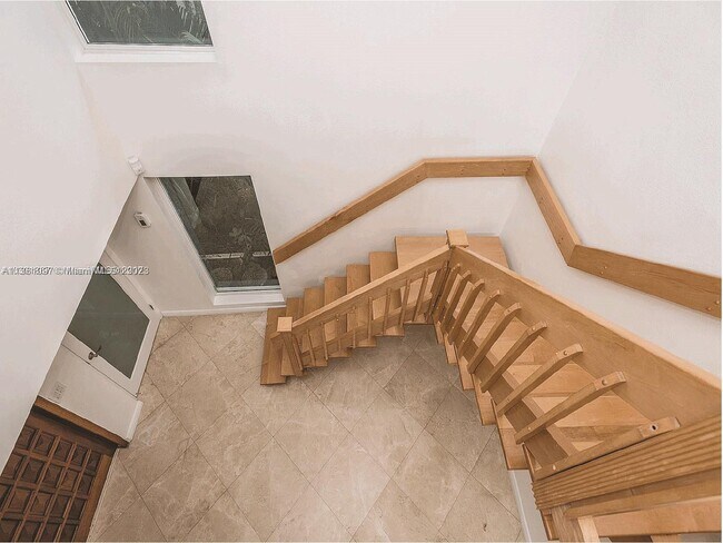 Building Photo - 4000 Alhambra Cir
