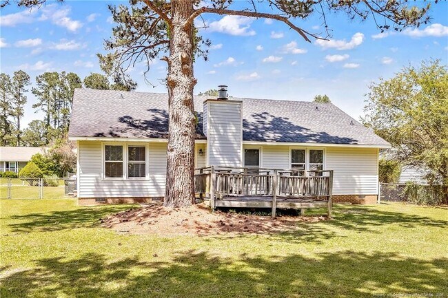 Building Photo - 6837 Woodmark Dr