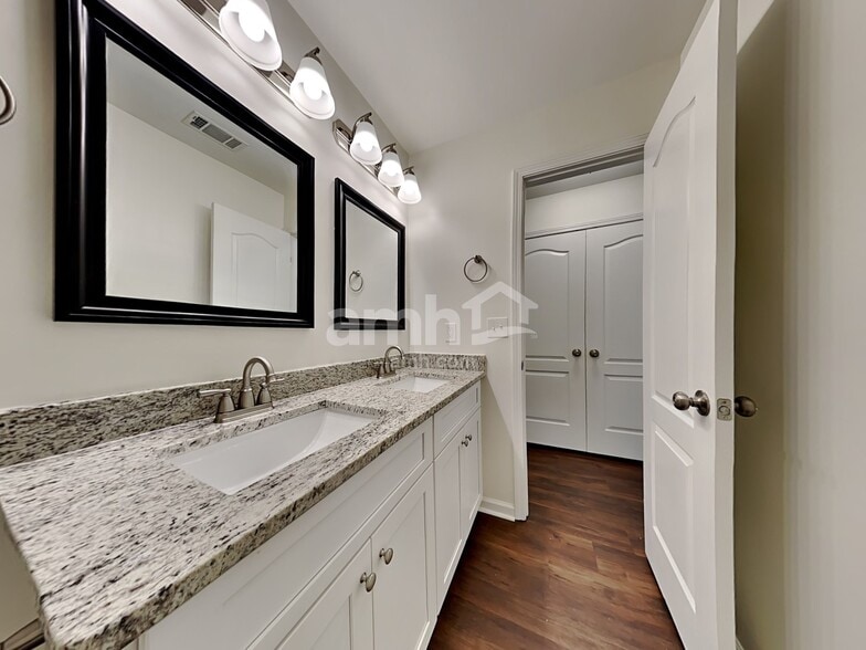 Building Photo - 280 Hawken Trail