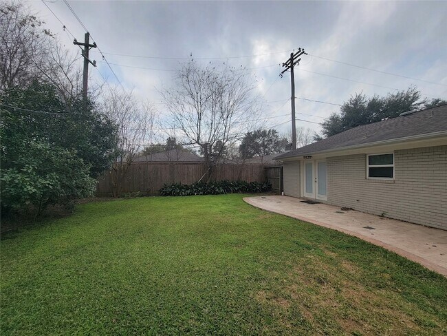 Building Photo - 1007 Blue Willow Dr