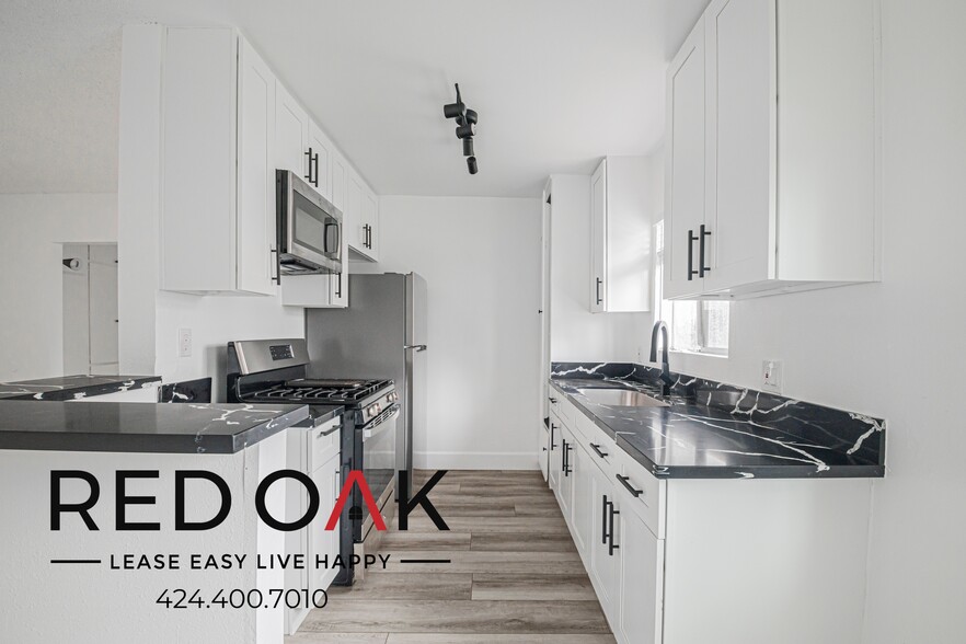 Building Photo - 630 N Cerritos Ave