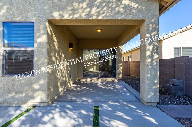 Building Photo - 6070 Wych Elm Pl