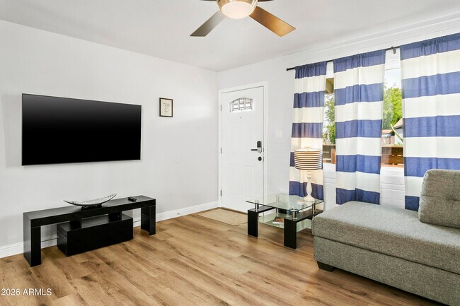 Building Photo - 7901 E Loma Land Dr