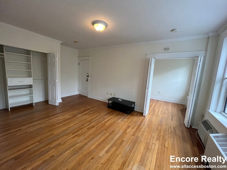 Building Photo - 14 Chauncy St